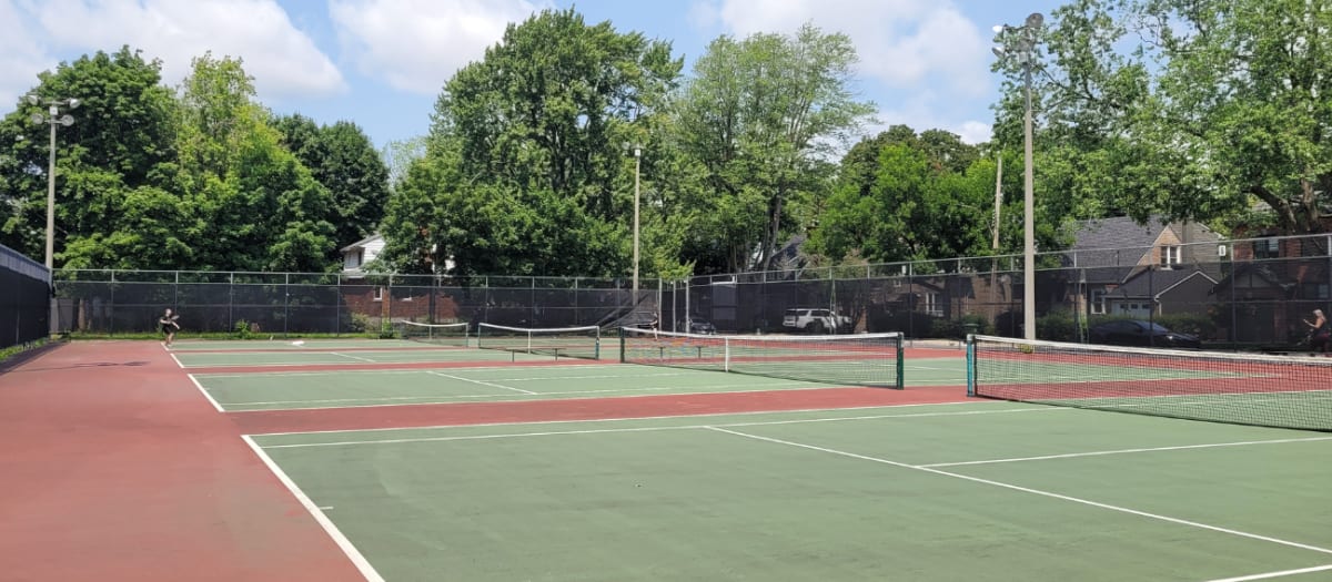 Tennis Warren-Allmand