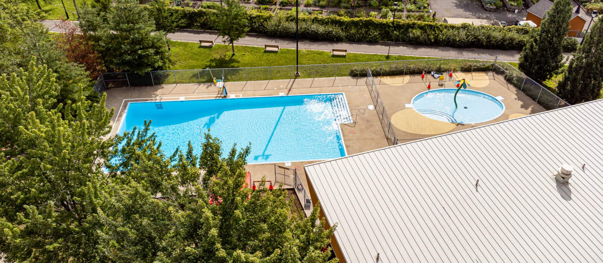 La piscine du parc Richelieu dans l'arrondissement de Rivière-des-Prairies-Pointe-aux-Trembles.