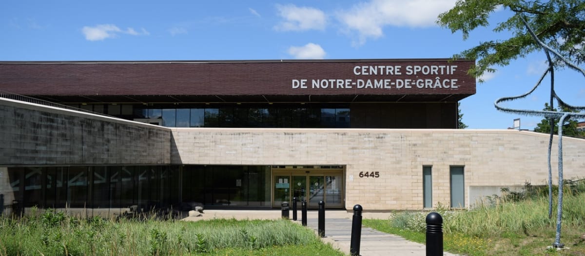 Façade du centre sportif de Notre-Dame-de-Grâce