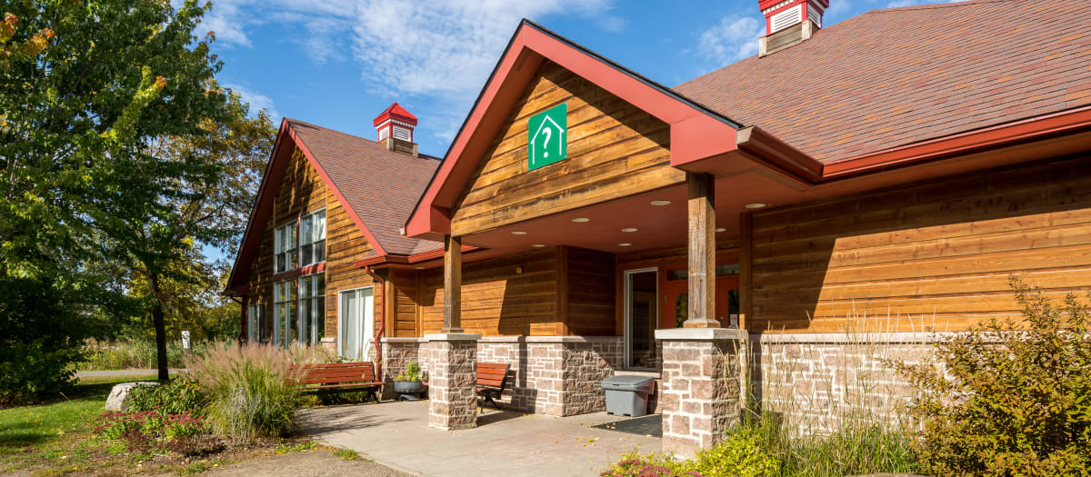 Parc-nature du Cap-Saint-Jacques welcome centre.
