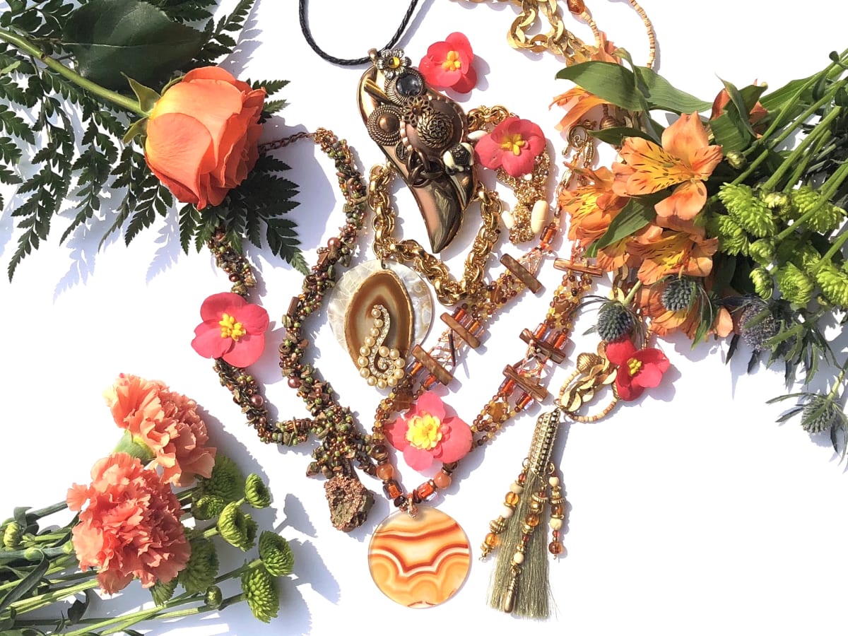 Bijoux sur fond blanc