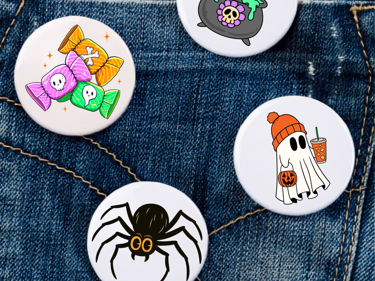 Macarons à thématique Halloween sur une poche en jeans