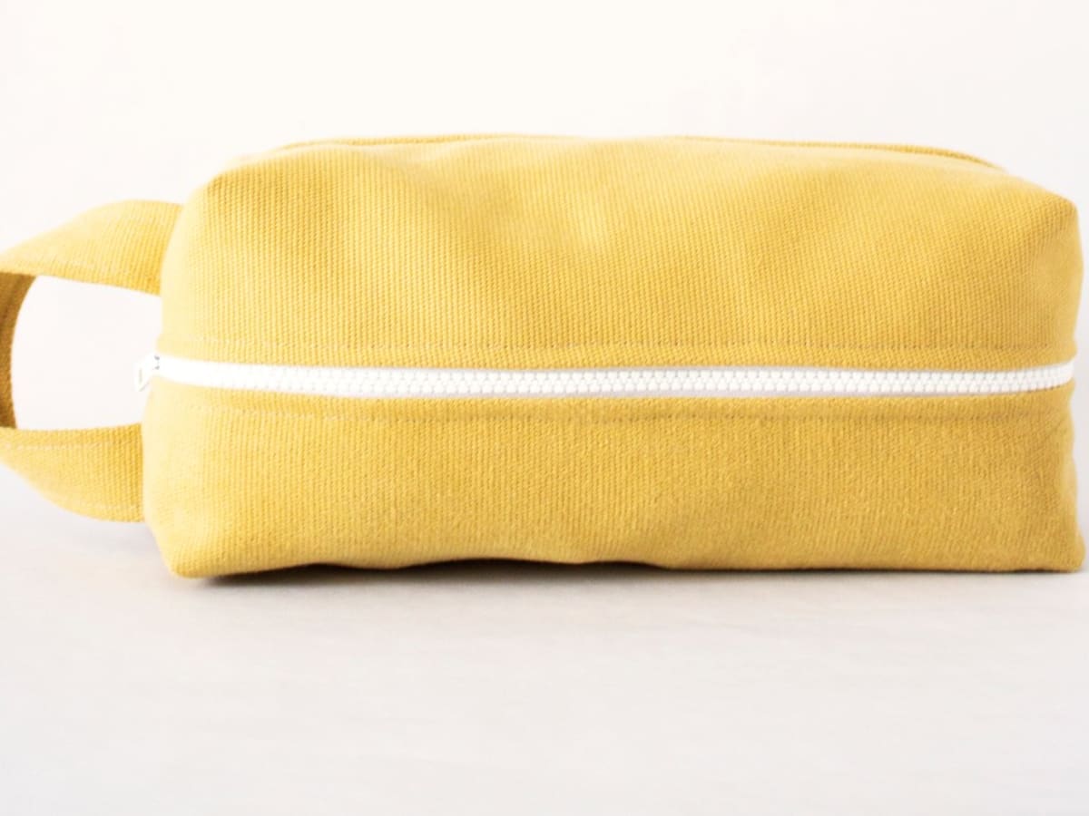 Trousse avec fermeture à glissière