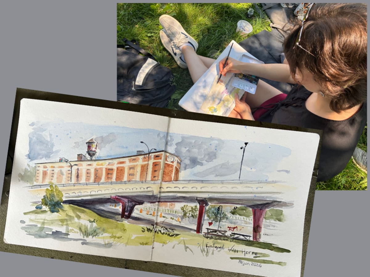 Artiste en train de dessiner à l'exterieur