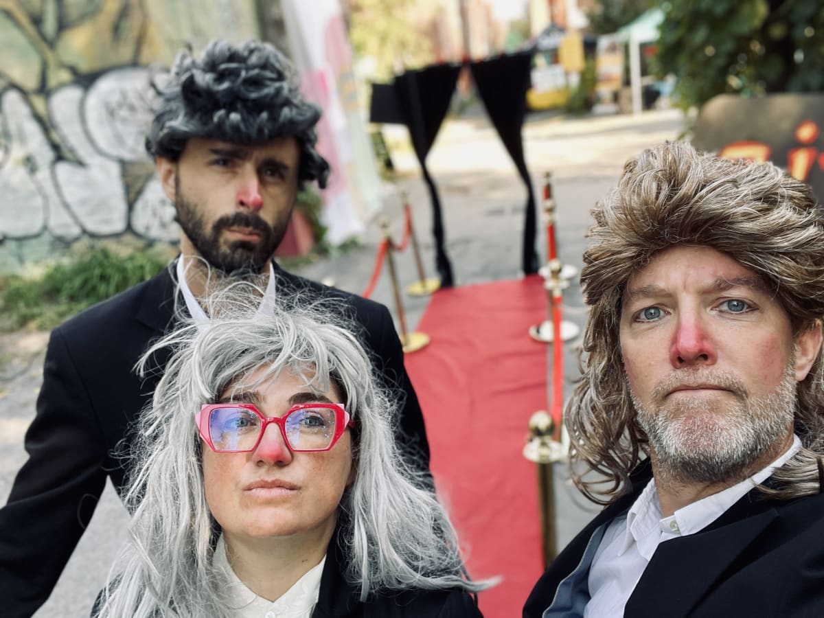 Tapis Rouge - Cirque In Toto