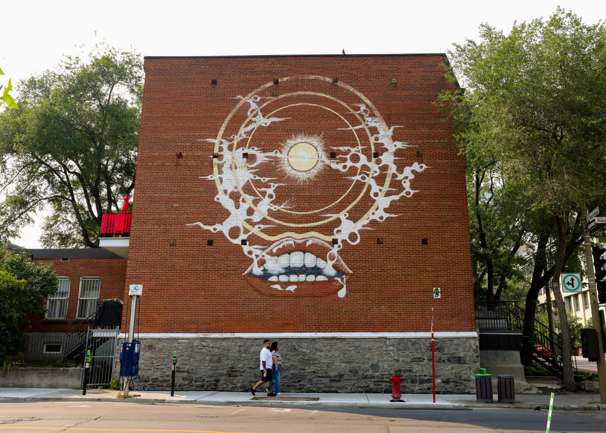 Murale historique à l’angle de l'avenue Président-Kennedy et de la rue Jeanne-Mance