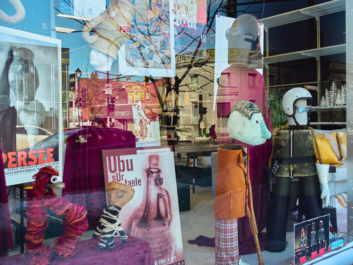 Marionnettes en vitrines