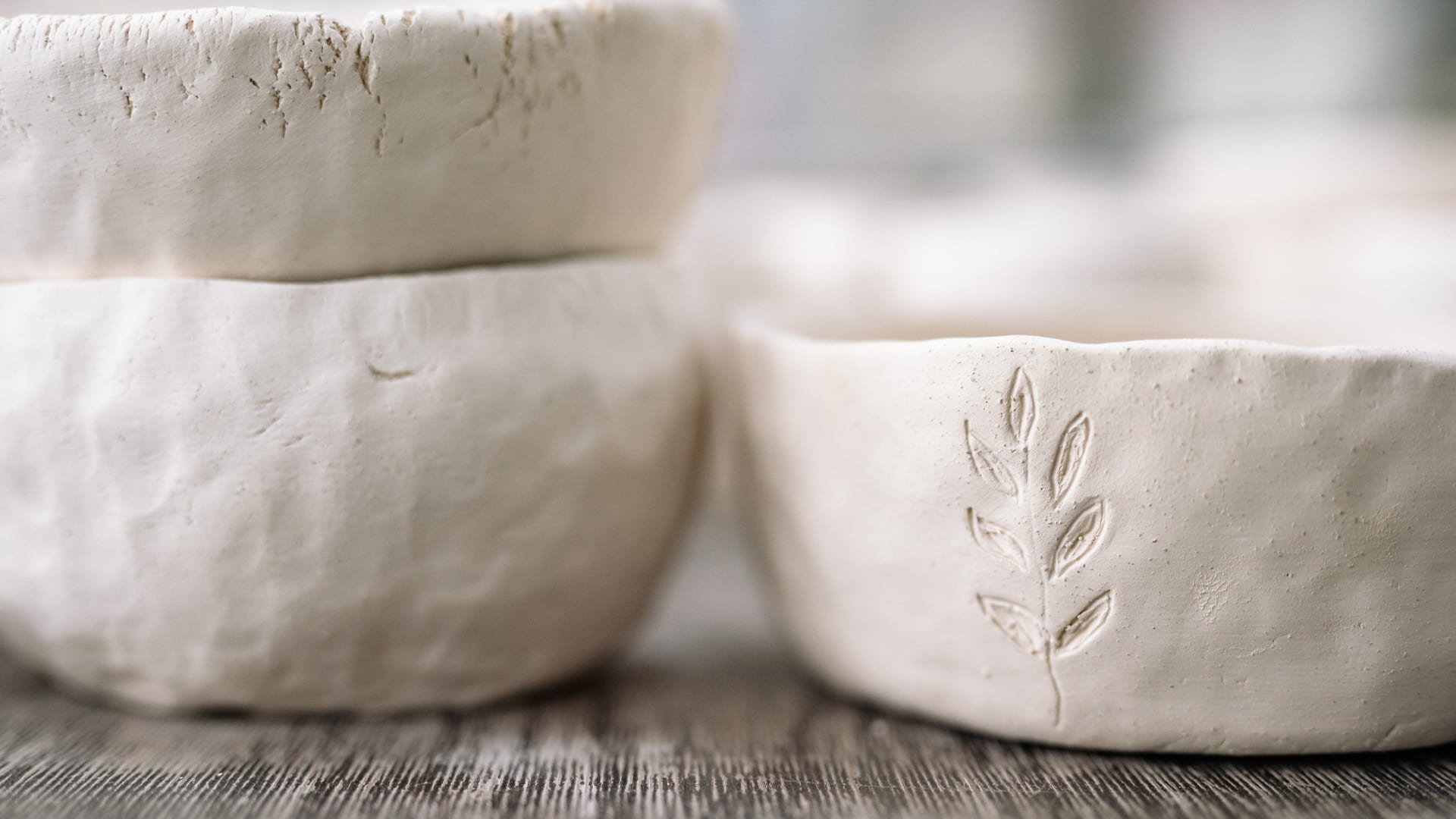 Fabrication de pot en pâte autodurcissante
