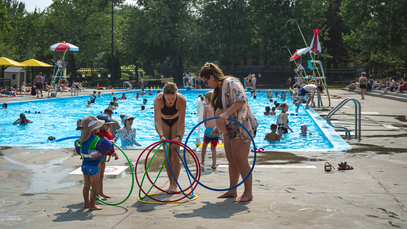 La grande trempette : fête à la piscine Laurier