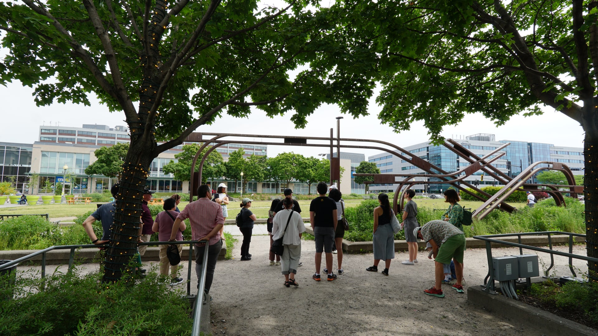 Voyage multiculturel dans Parc-Extension avec la maison MONA