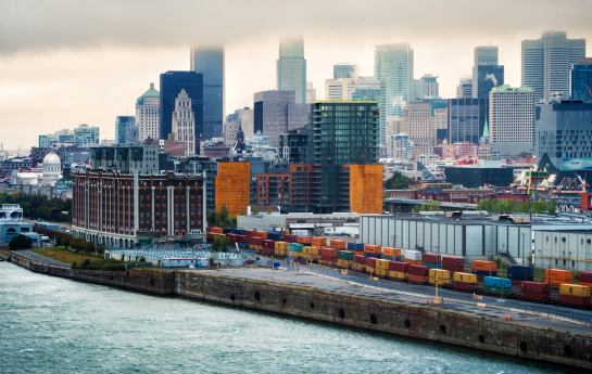 Montréal vu du fleuve Saint-Laurent