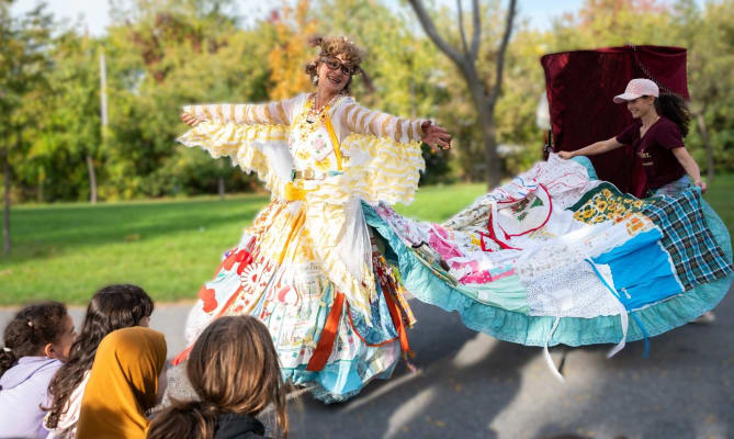 Artistes de cirque.