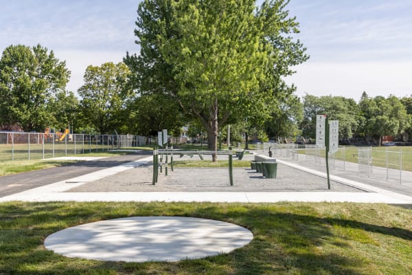 Aire d'exercice extérieure au parc Saint-Donat