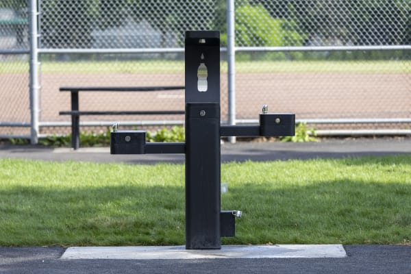 Abreuvoir au parc Louis-Riel dans Mercier–Hochelaga-Maisonneuve