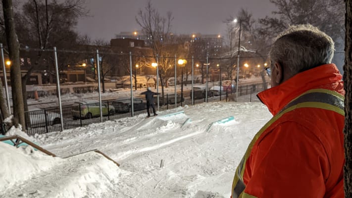 Bob a participé à de nombreux projets spéciaux, comme le transport de la neige au parc Walter-Stewart