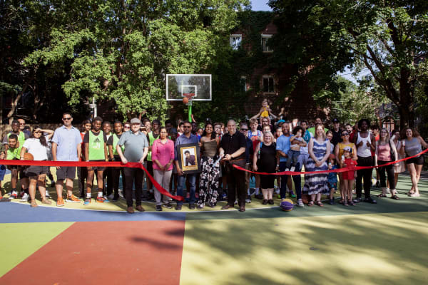 Inauguration des terrains sportifs Jacques-Viger - coupe du ruban