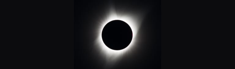 image éclipse solaire totale