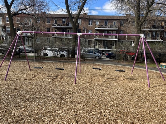 Balançoires au parc de Turin