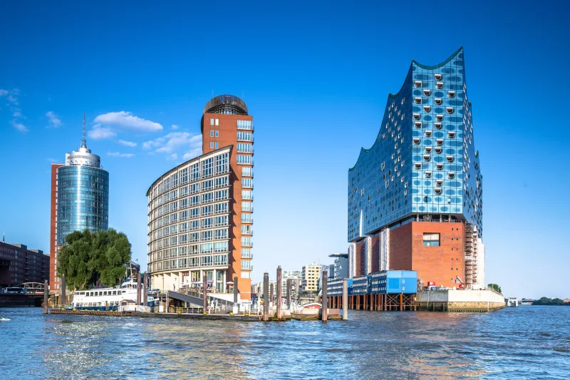 Kehrwiederspitze og Elbphilharmonie i den moderne HafenCity i Hamborg