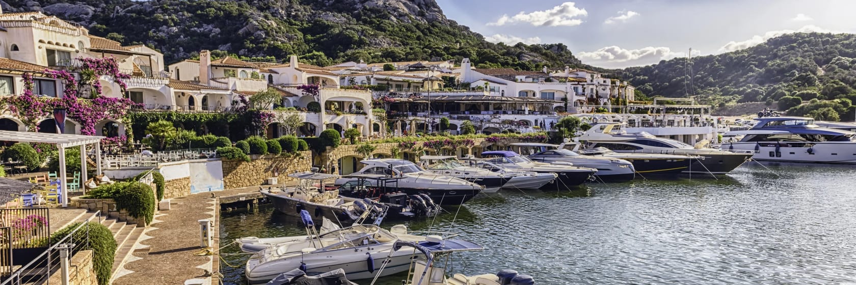 Havnen i Poltu Quatu, Costa Smeralda, Sardinien