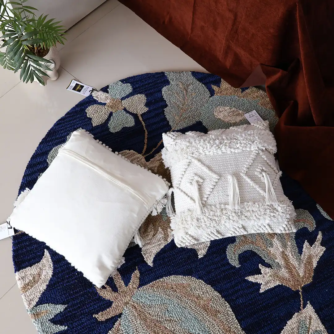 Artisan knot cushion