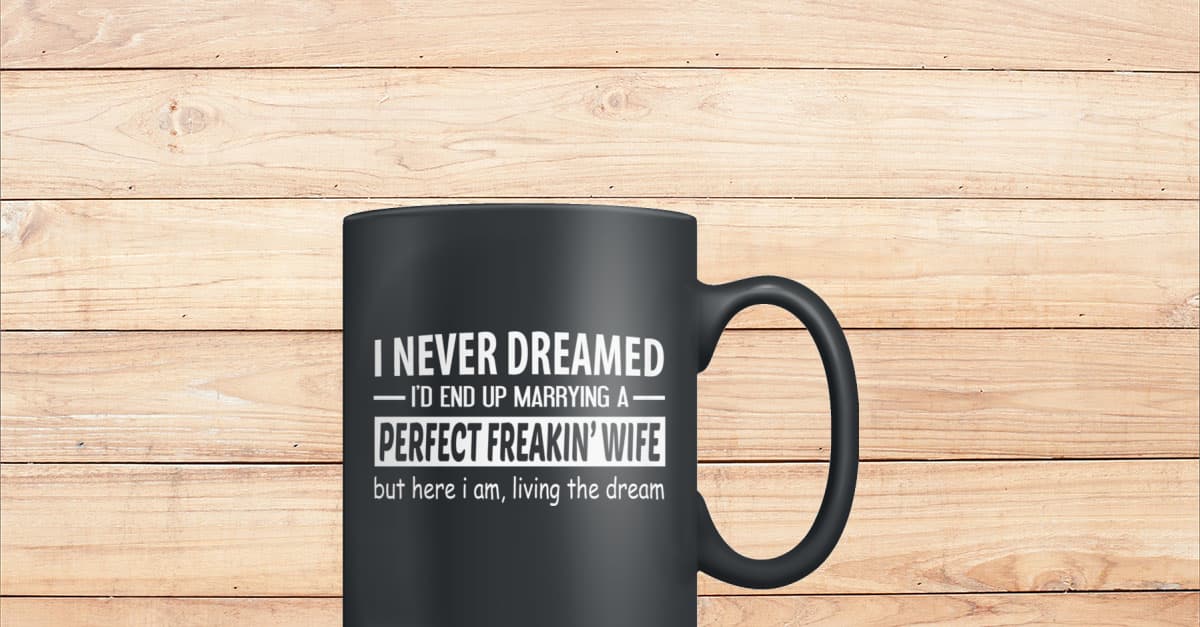 LIVING THE DREAM (Black mug) - Viralstyle