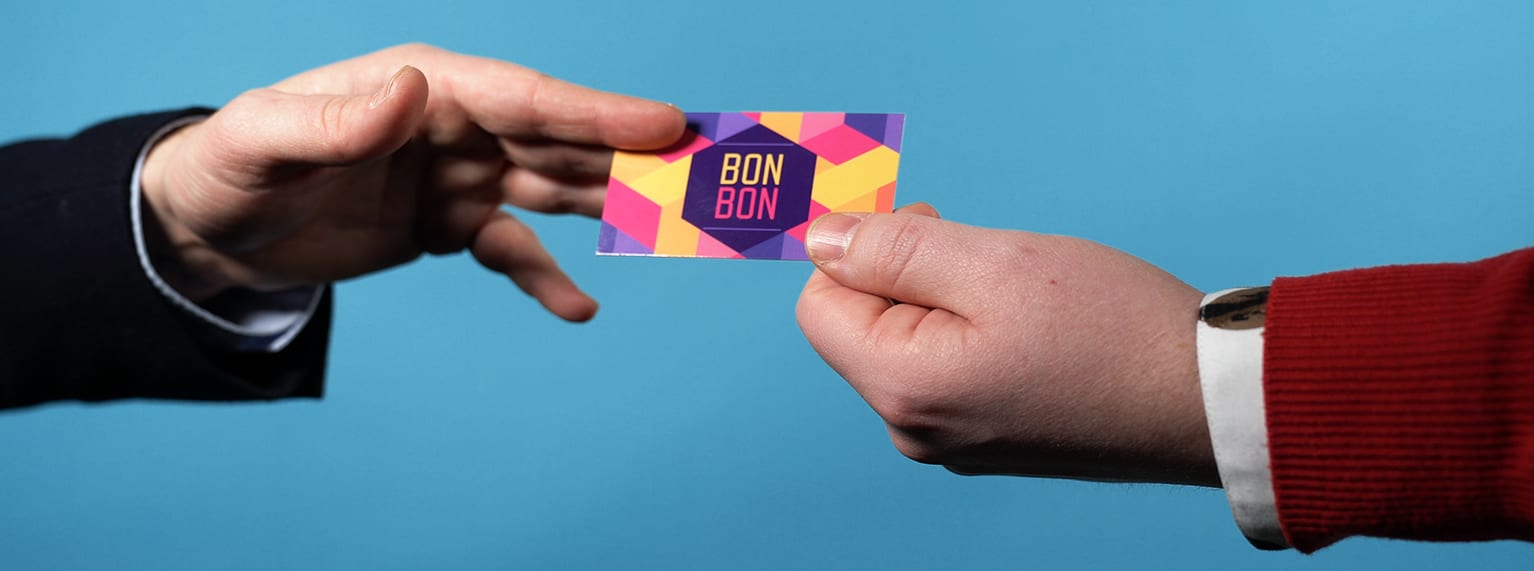 Business card etiquette – 6 practical tips | Vistaprint Business card etiquette – 6 practical tips | Vistaprint