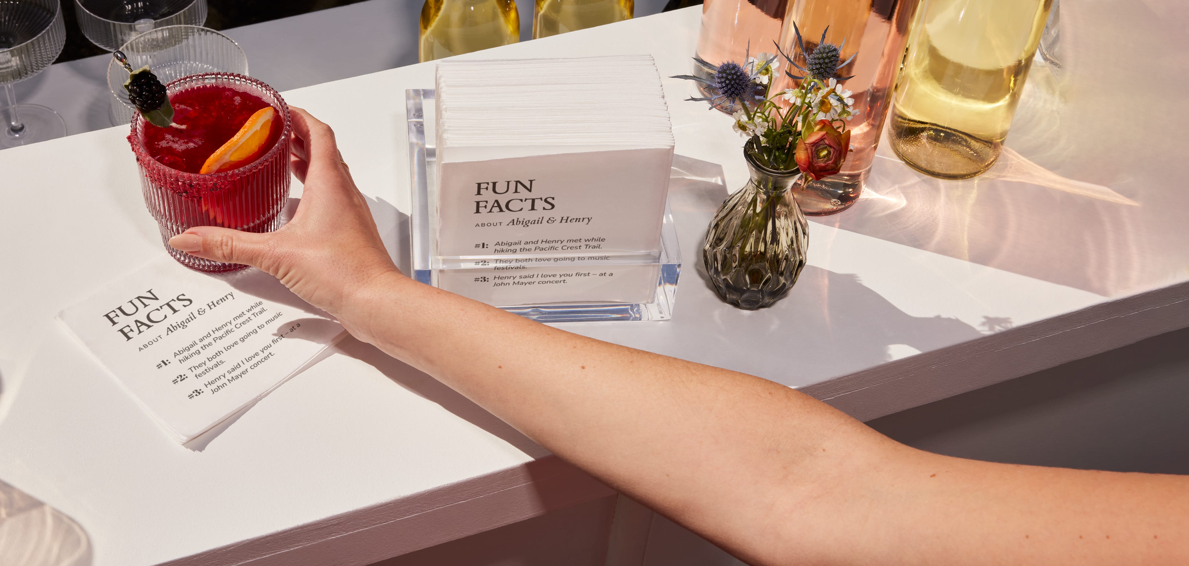 Wedding trends: Custom napkins with fun facts about the newlyweds