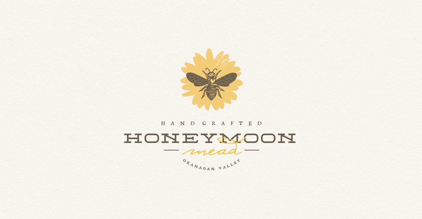 Logo avec le contour jaune d'un pissenlit sur lequel se superpose une abeille de couleur grise