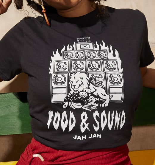 monochrome white and black T-shirt color combinations