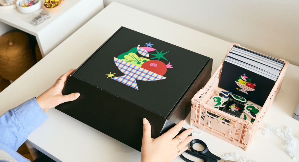 packaging ideas for promotional campaigns example with custom branded campaign box and promotional inserts