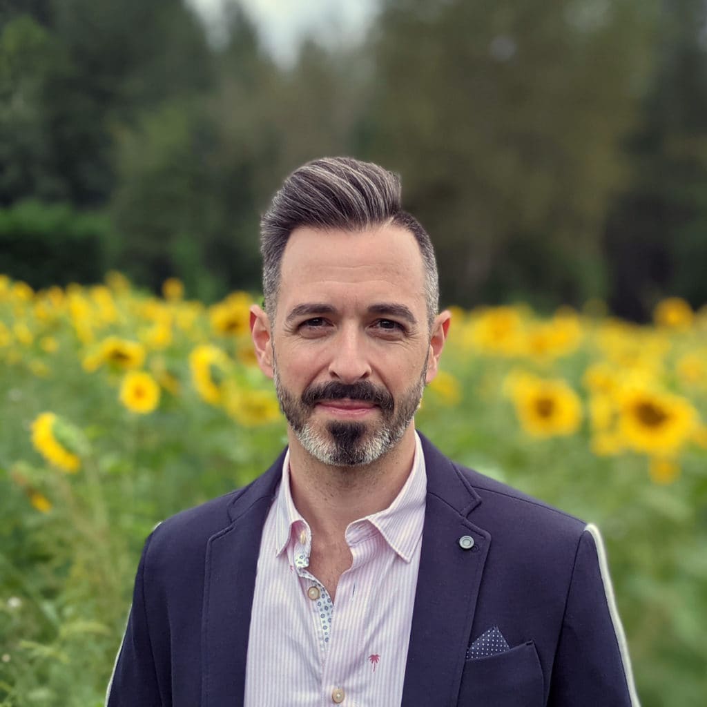 A headshot of a social media marketing expert Rand Fishkin.