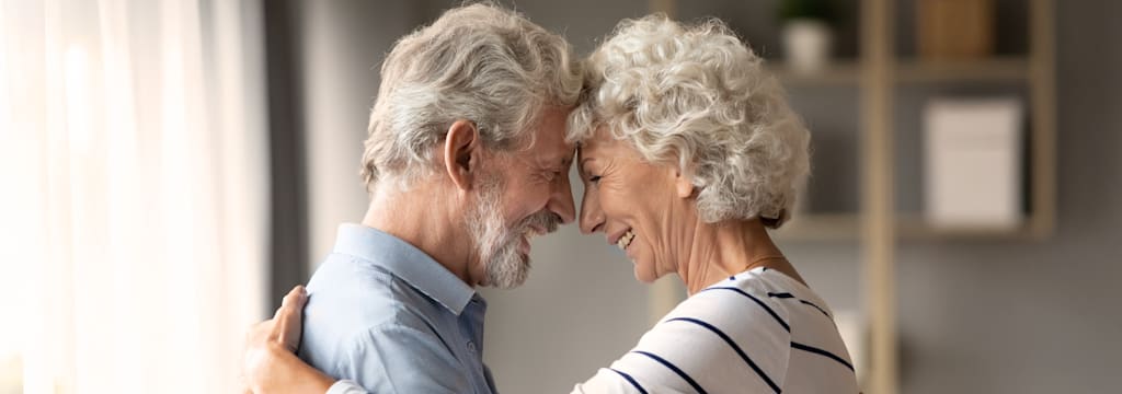 MXP39092-hub-fullwidthimage-WeddingWishes-oldercouple-001