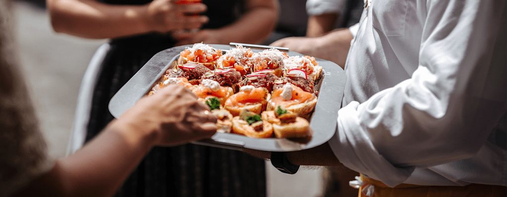 MXP43411-Hub-Article-GastronomicExperienceMarketing-FlyingBuffet-001