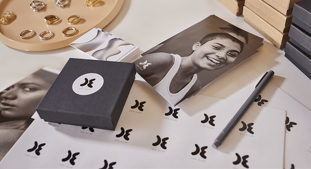 MXP-25980-BrandRefresh-FOH-marquee-001_fr-fr