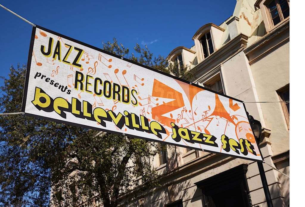 Vinyl banners outdoor signage
