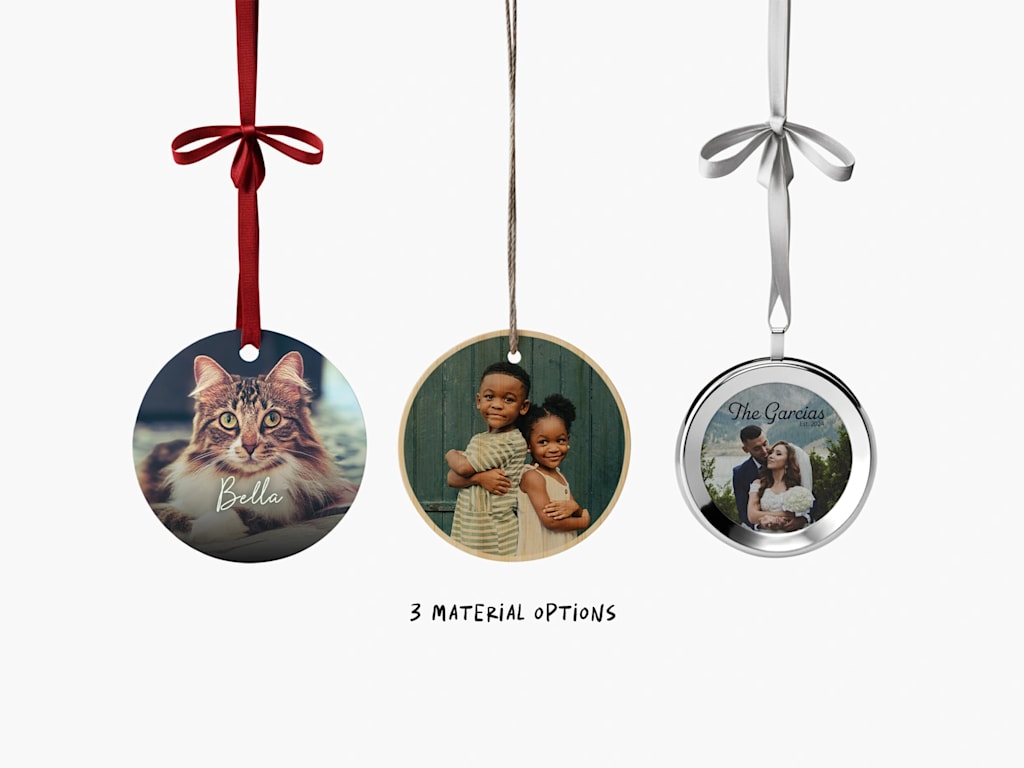 ornament featuring a cat