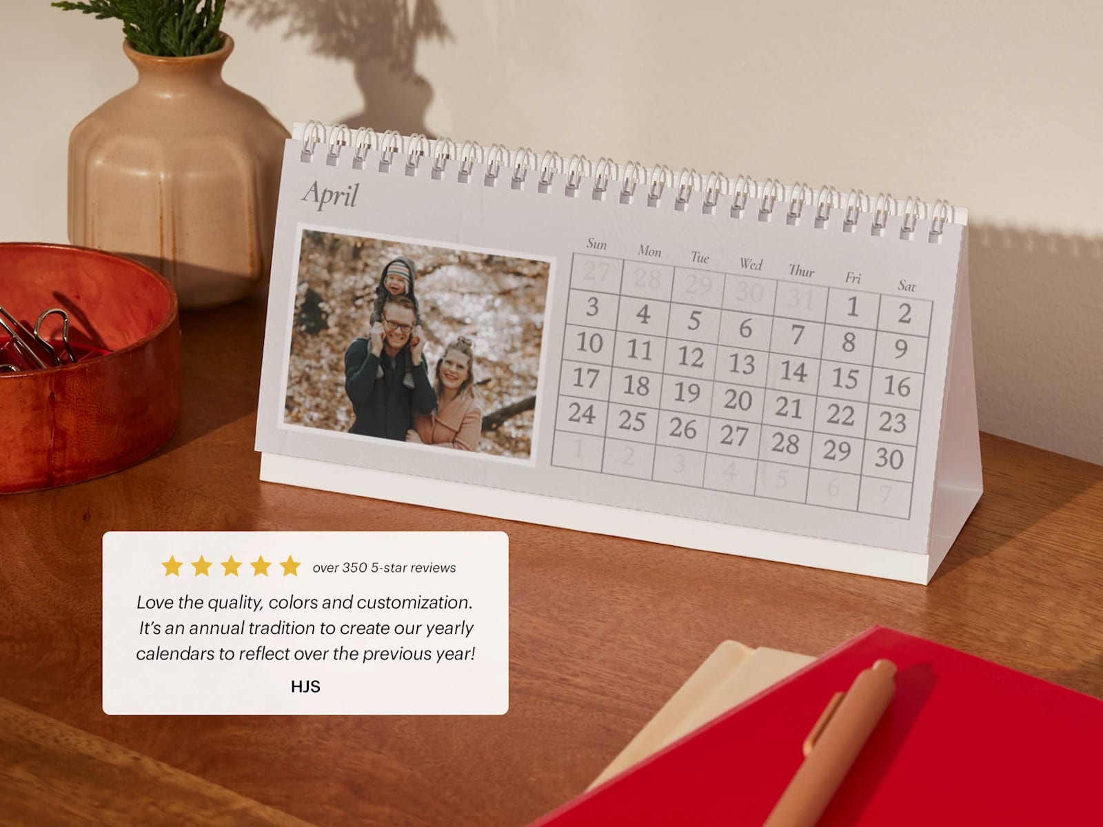 Custom desk calendar as a Christmas gift for parents