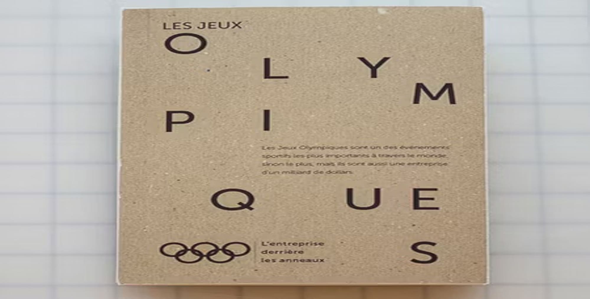 VistaPrint choose template page with a preview of a flyer on the left and options to change colour, orientation and size on the right