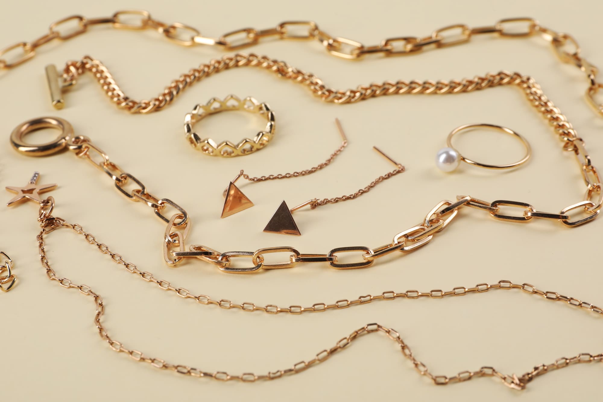 50th birthday gift idea: Jewelry with a phrase or initials engraved