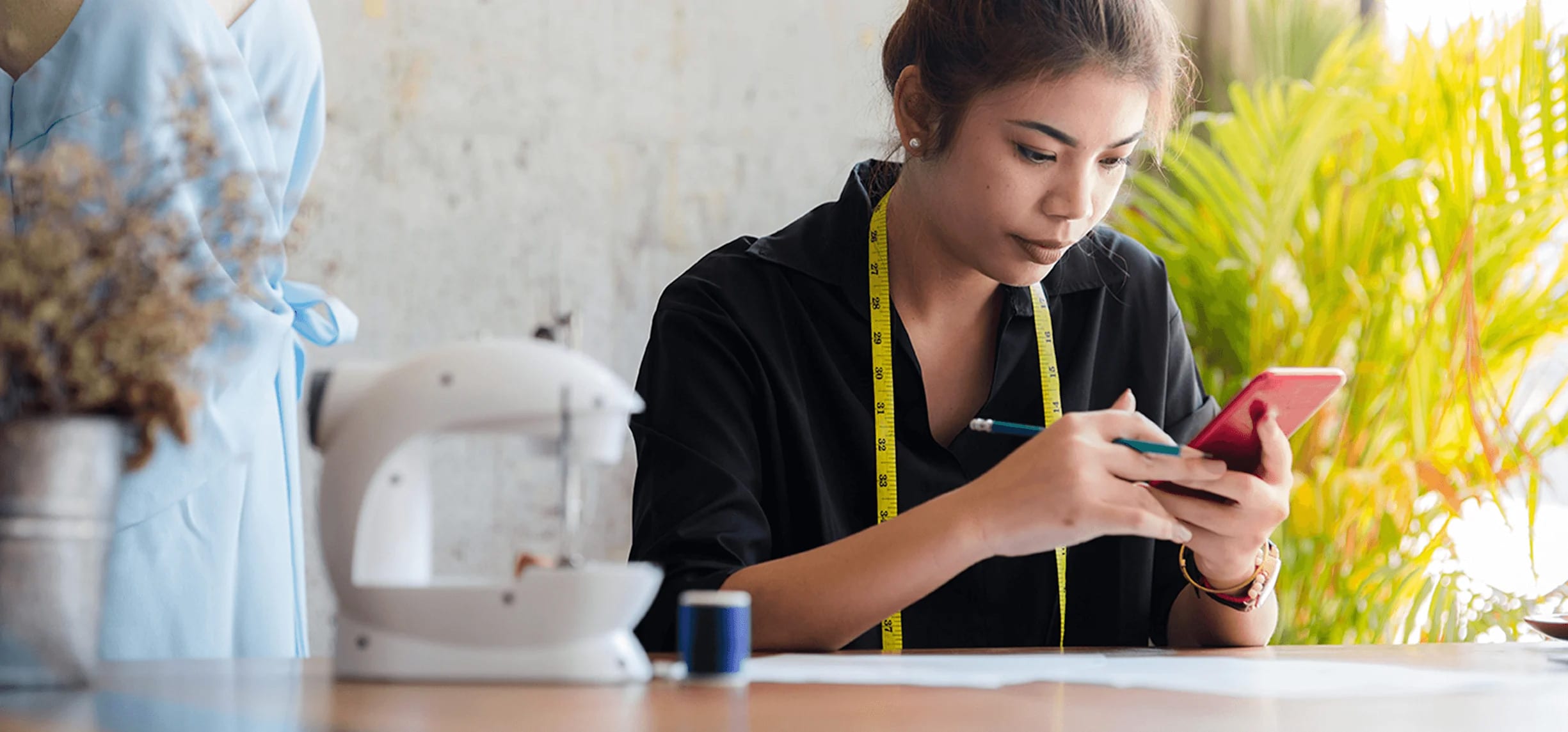 Une plaquette commerciale du programme de branding de « Brownie and Madam », présentée comme un test d’acuité visuelle.
