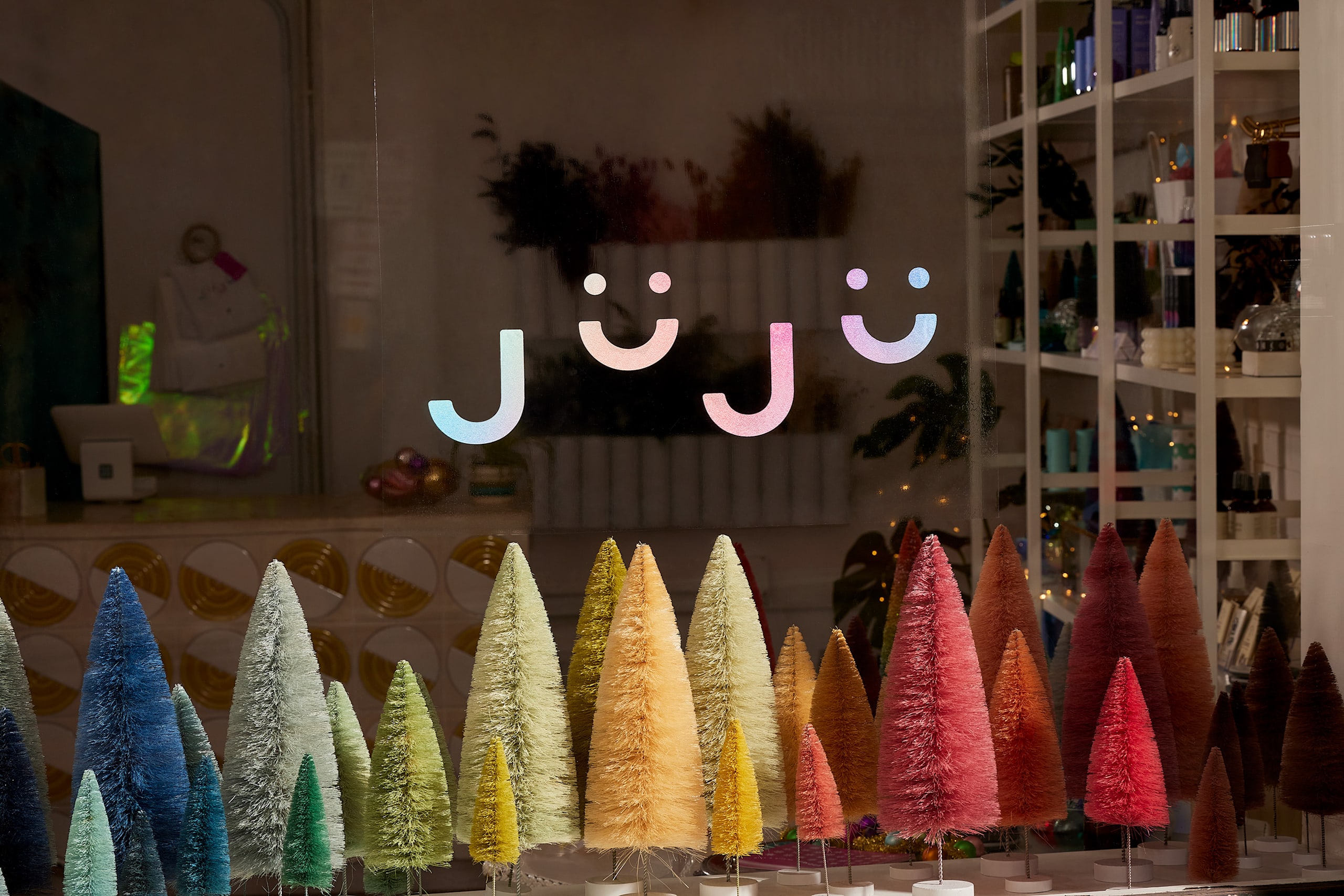 Custom-coloured sign printed on a window