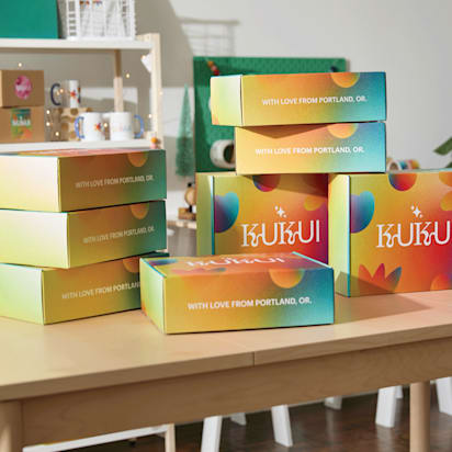 Product packaging design tips example with custom branded packaging boxes featuring cohesive colors and premium presentation
