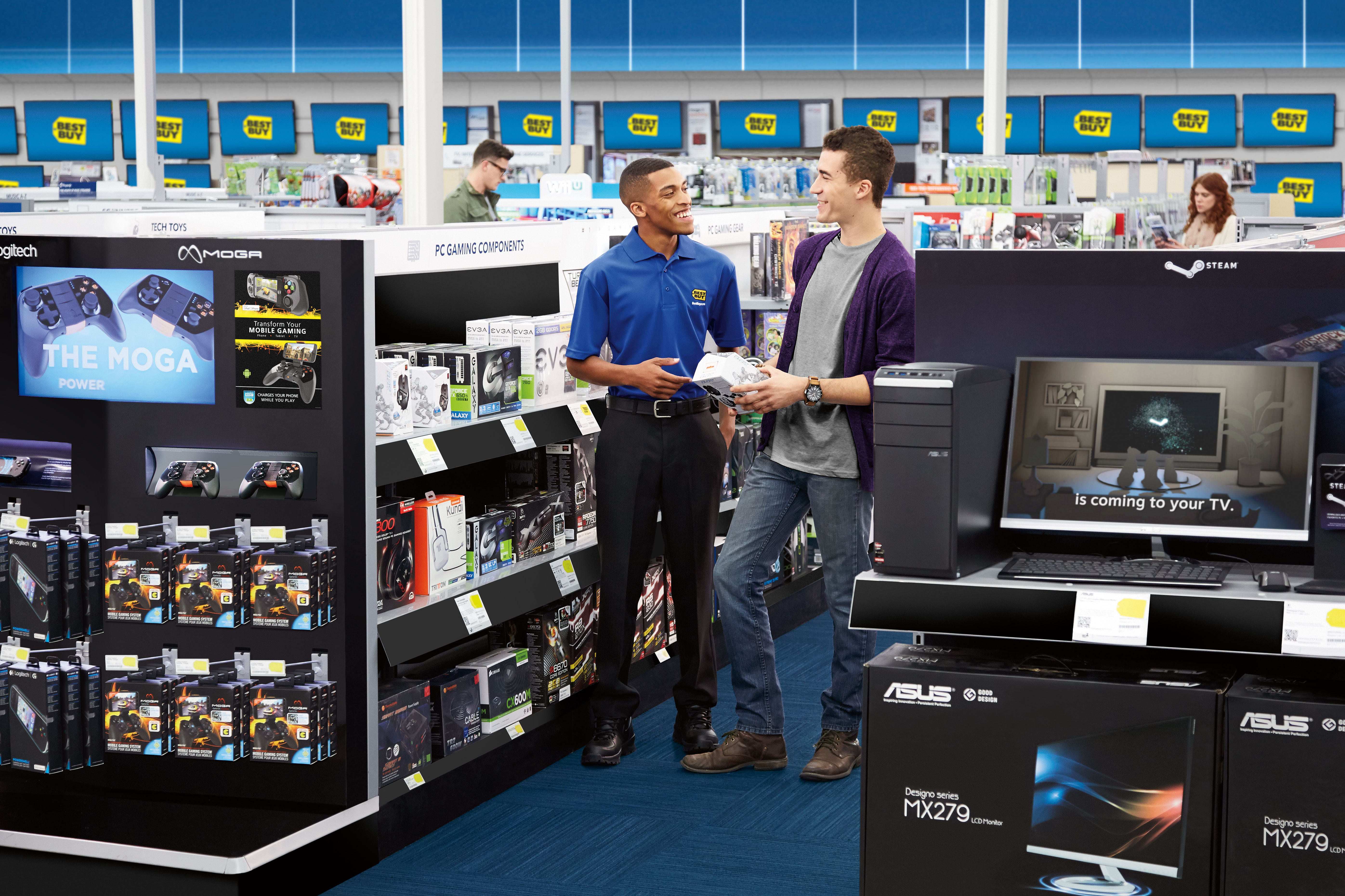 Une photographie de l'intérieur de BestBuy