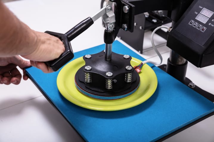 screen printing onto plate