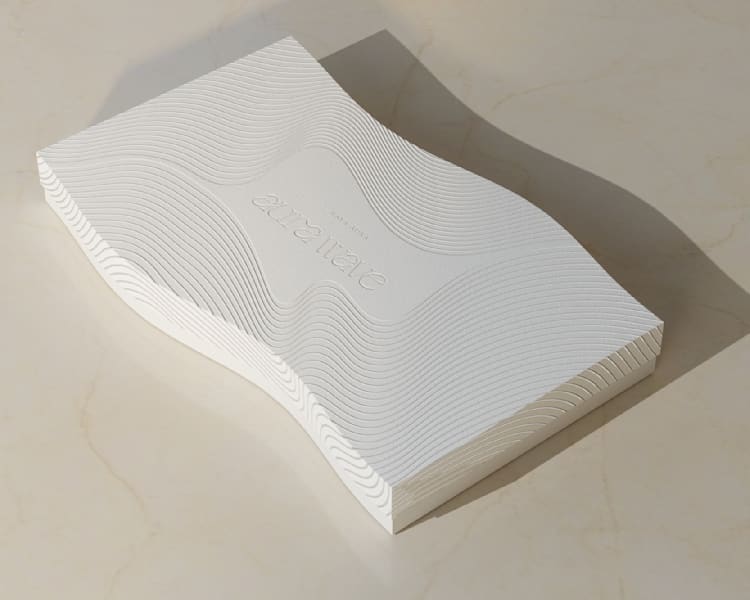 Funktionales und ruhiges Grafikdesign-Trend: Texturiertes Box-Design