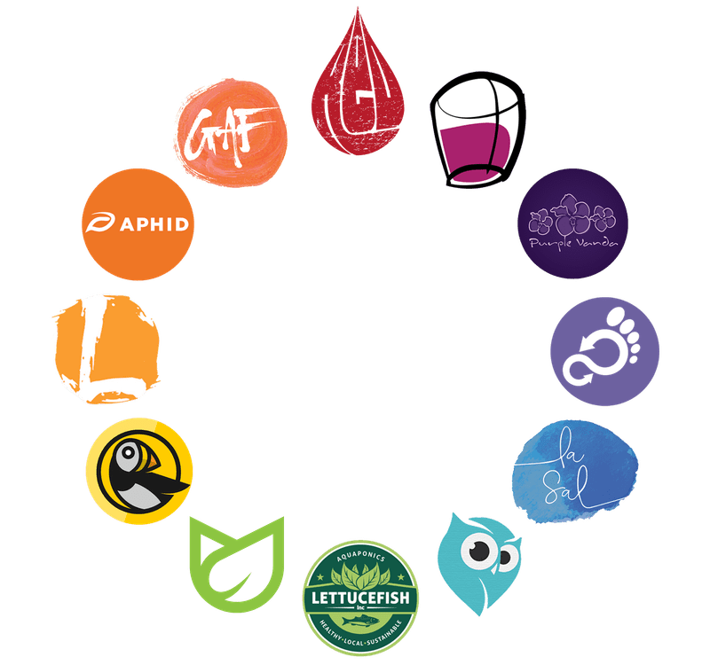 Différentes couleurs de branding montrées dans un arc-en-ciel de différents logos