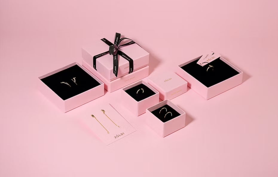 pink jewelry packaging design