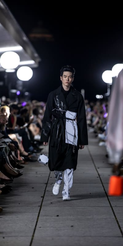 Catwalk "Statement N°5" - Mode suisse looks - © Visual Society