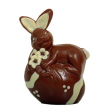 Hase auf Ei, Vollmilch- & weiße Schokolade bio (100g)